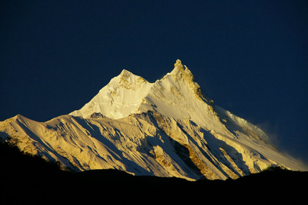 đỉnh núi nào cao nhất thế giới