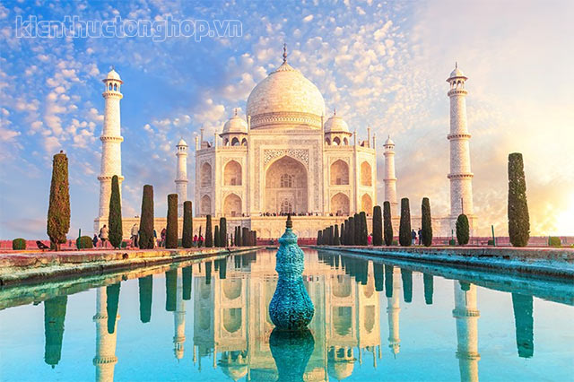 Vẻ đẹp của lăng mộ Taj Mahal - kỳ quan của  ́n Độ