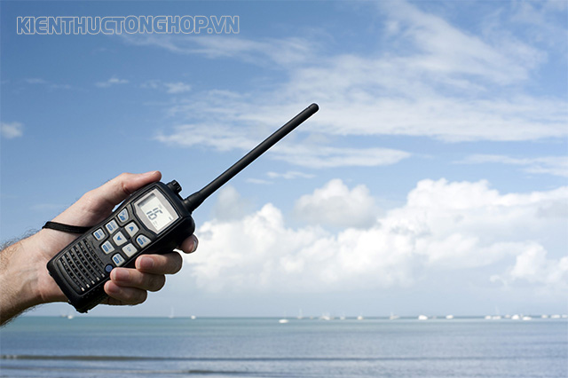 VHF có phạm vi liên lạc lên đến 50m