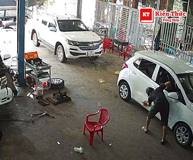 Garage ô tô Sơn Lâm