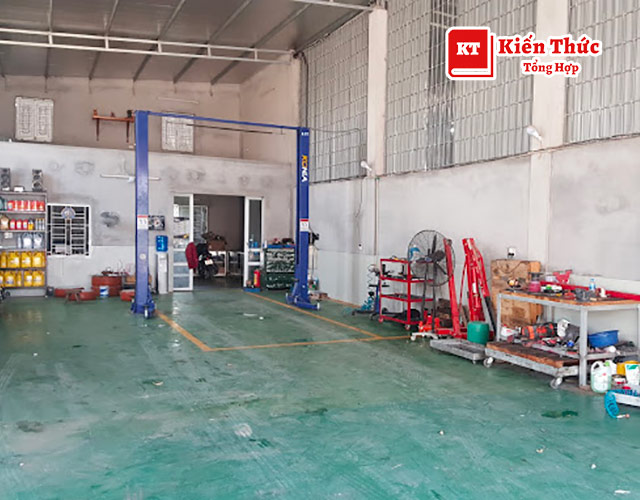 Gara ô tô Giang Sao Đỏ