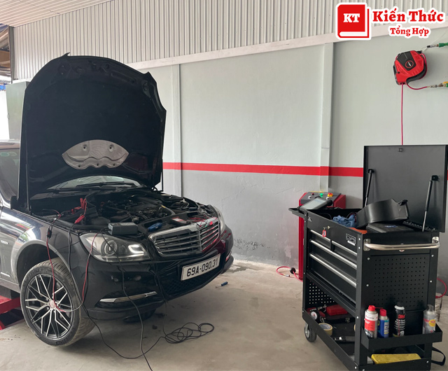 Garage Hoàng Long