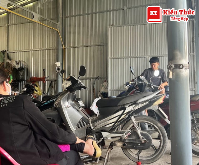 Tiệm sửa xe Nhựt