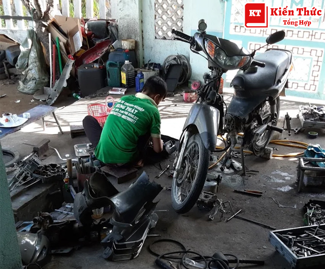 Tiệm sửa xe Hiền