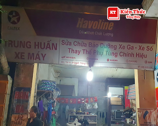 Tiệm sửa xe Trung Huấn