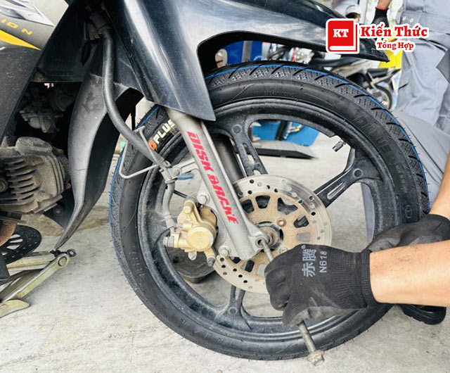 Tiệm sửa xe Duy Đàn
