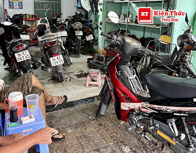 Tiệm sửa xe Quân