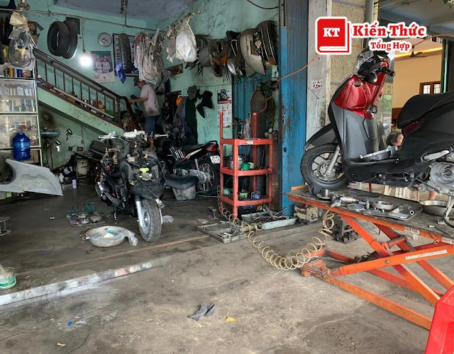 Tiệm sửa xe Thống