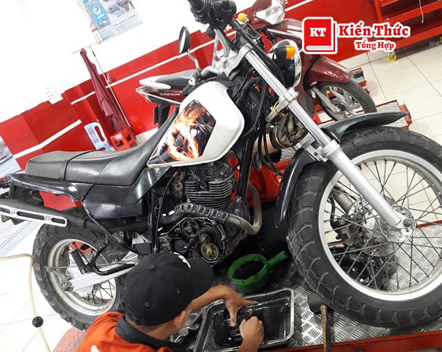 Tiệm sửa xe Phú tay ga FI