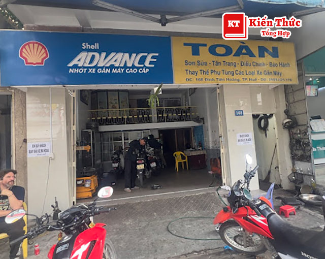 Tiệm sửa xe Toàn