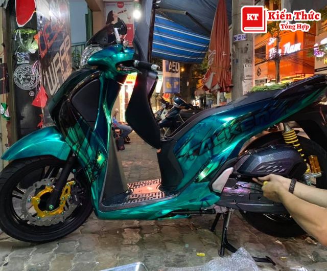 Dán decal xe máy Hải Phòng Huy Toàn cực tốt