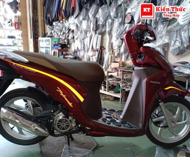 Dán decal xe máy Hải Phòng Mạnh Hùng chất lượng