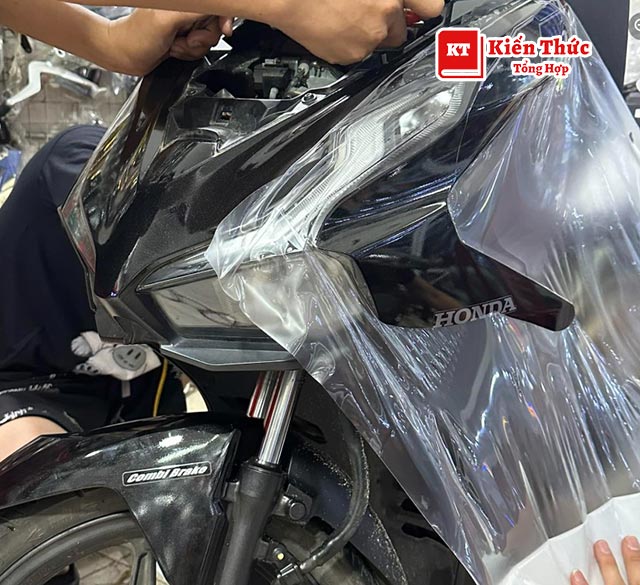 Dán xe Quốc Toan