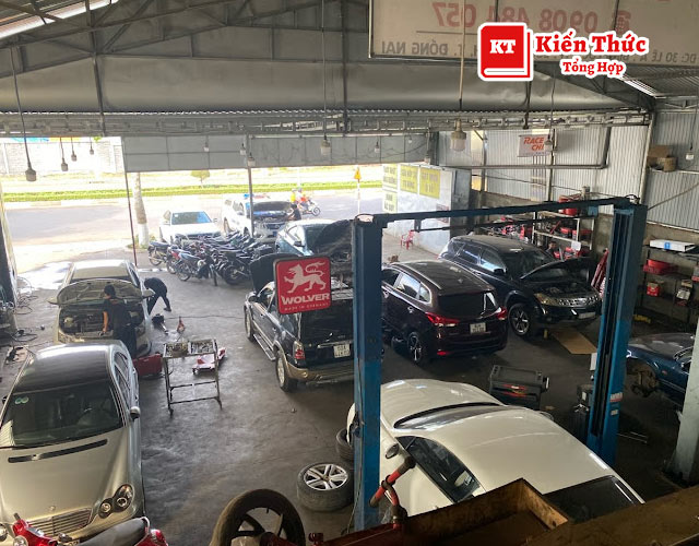 Gara ô tô Hoàng Huỳnh