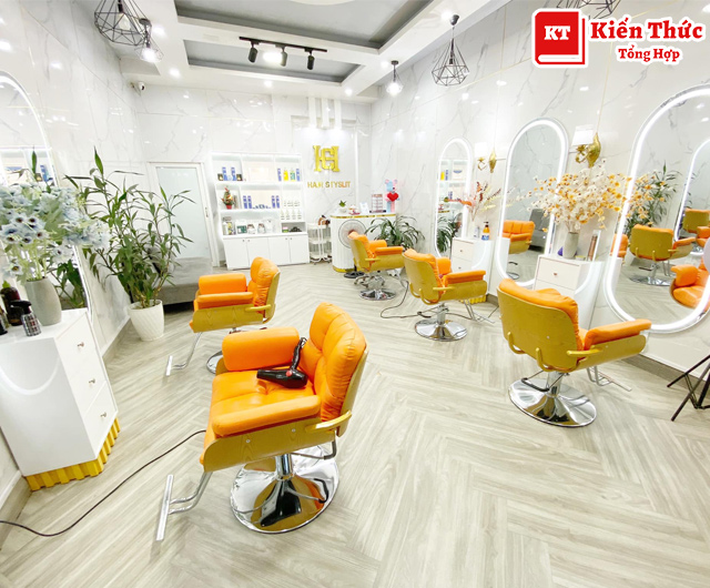 Salon Hoàng Cường