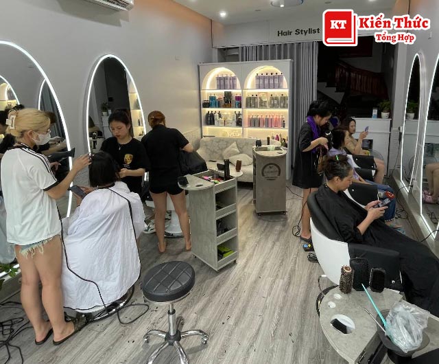 Tùng Nguyễn Hair Salon