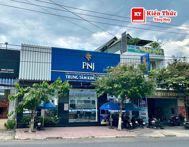 Cửa hàng trang sức PNJ