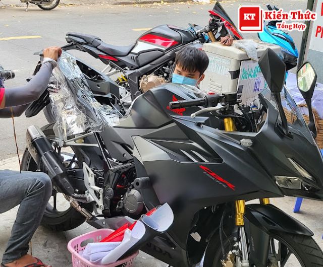 Dán decal xe máy quận 10 Minh Hoa siêu đẹp