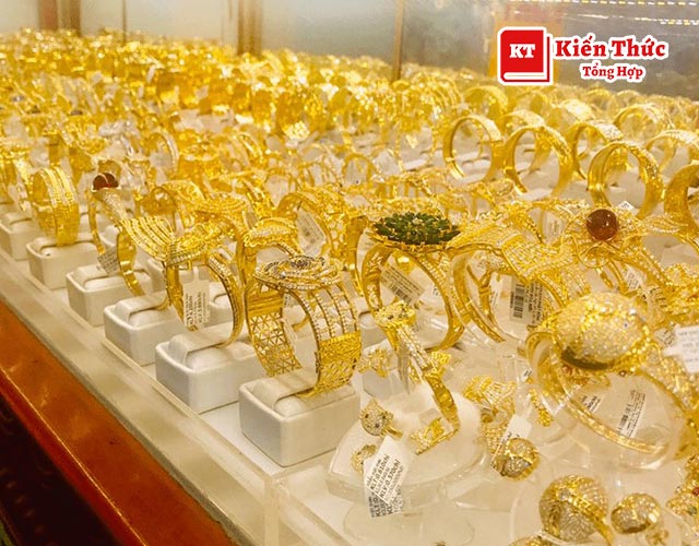 Tiệm vàng bạc Kim Ngân