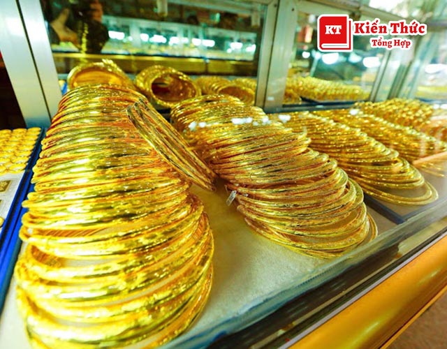 Tiệm vàng Hữu Thiện