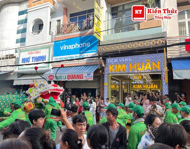 Tiệm vàng Kim Huân