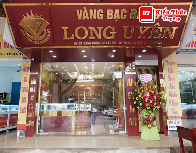 Tiệm vàng bạc Long Uyên