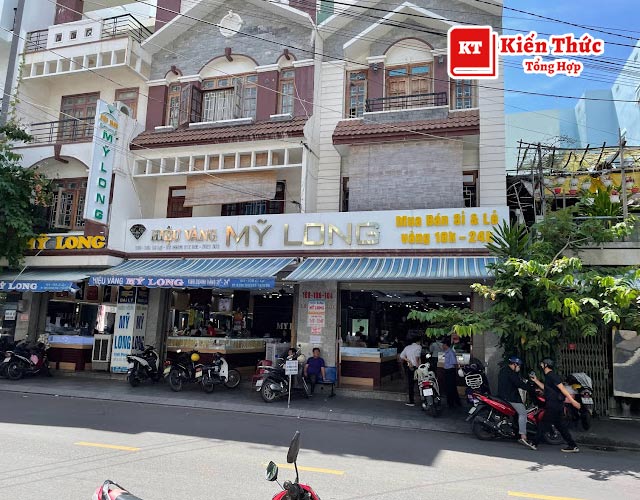 Tiệm vàng Mỹ Long