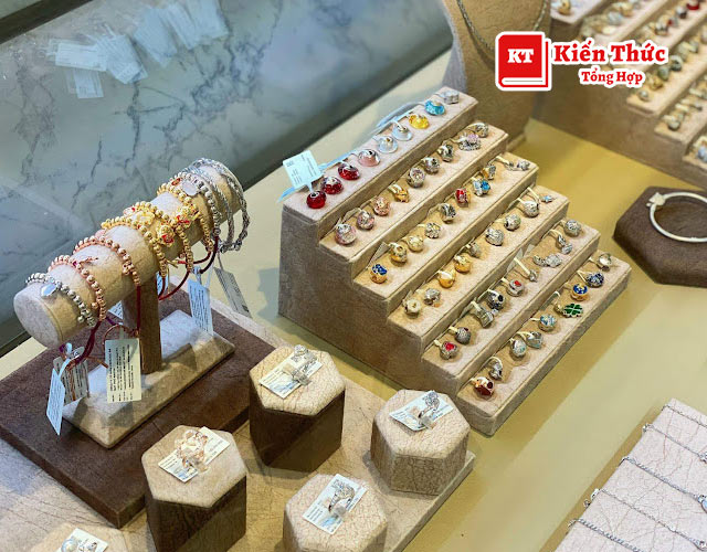 Tiệm vàng Thu Vân