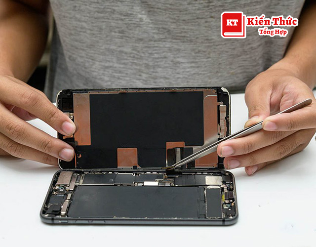 Sửa chữa điện thoại Quốc Cường