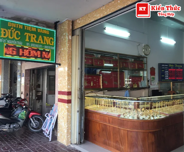 Tiệm vàng Đức Trang