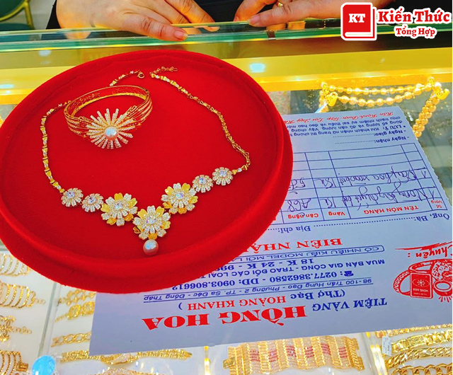 Tiệm vàng Hồng Hoa