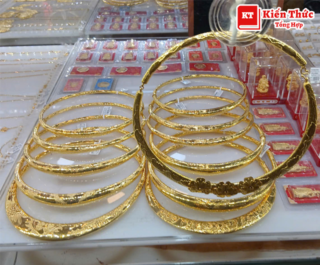 Tiệm vàng Kim Sống