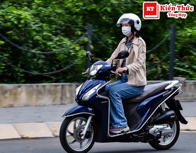 Chạy xe đều tay ga để tiết kiệm xăng