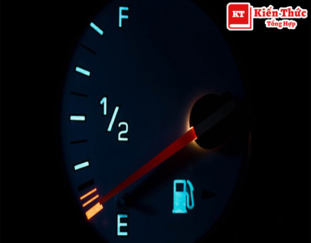 Dấu hiệu nhận biết khi xe sắp hết xăng