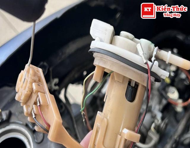 Thay bơm xăng xe Vision bền