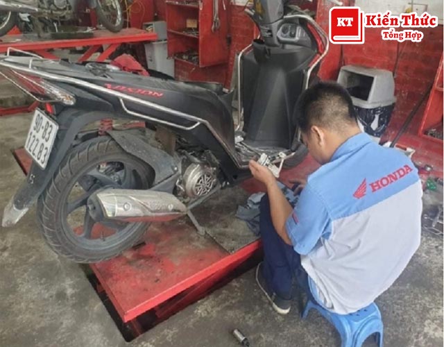 Xe bị chết máy đột ngột